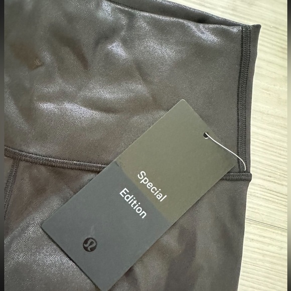 Brand New Lululemon Wunder Train High Rise Leggings 28” Foil - Picture 3 of 5
